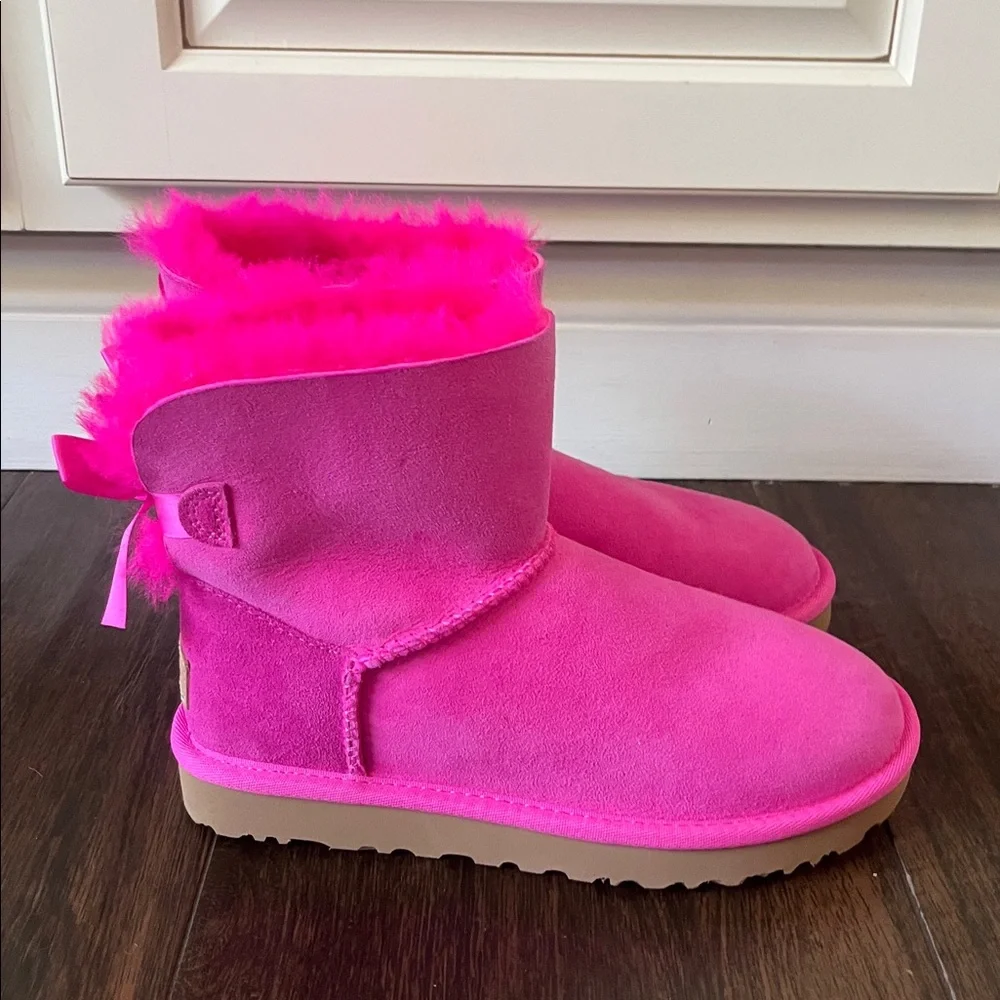 NWT UGG BAILEY BOW II BOOTS